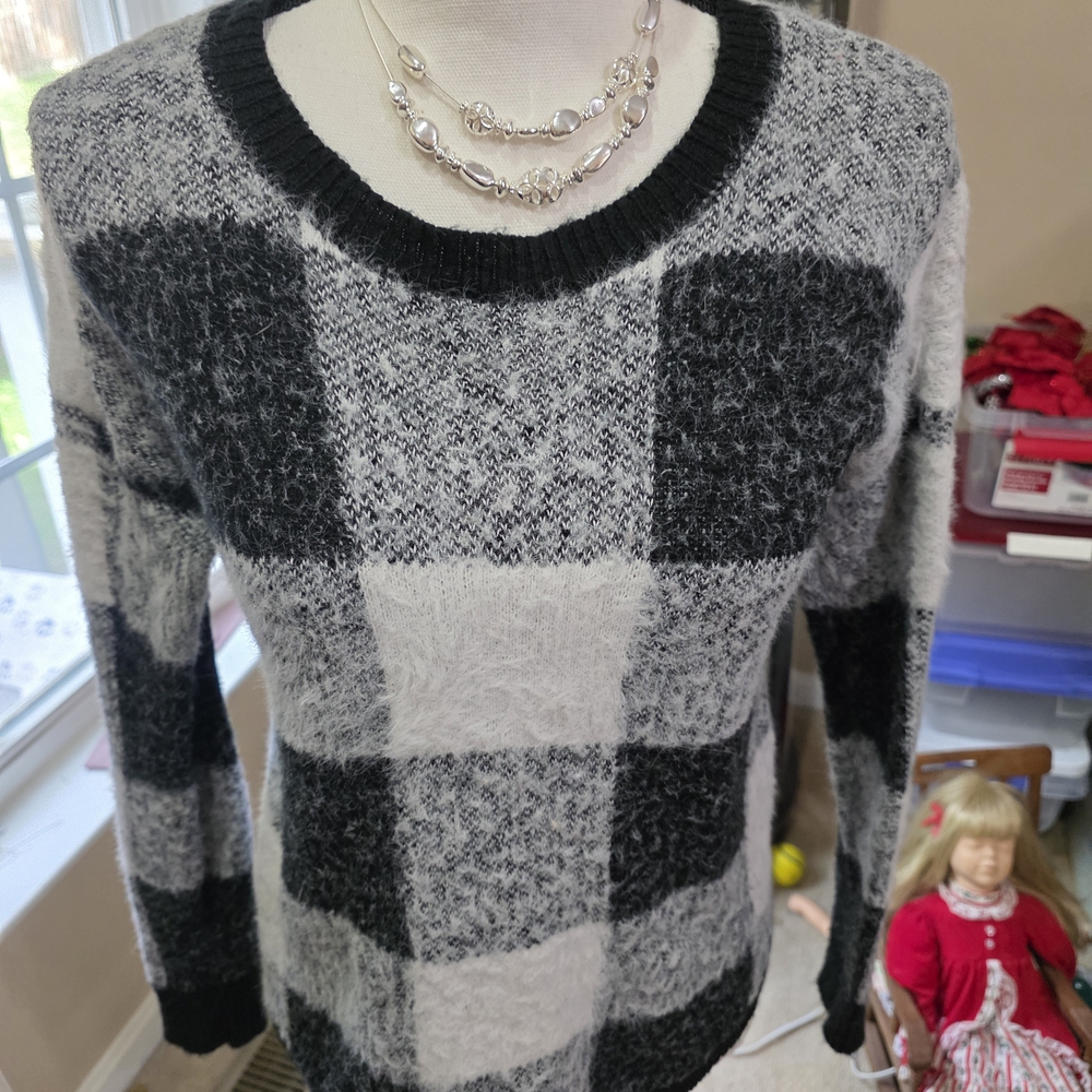 NWT Calvin Klein Black and White Plaid Sweater